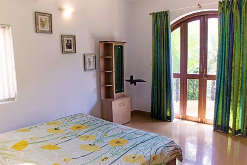 Bougainvillea Guest House Кандолим Экстерьер фото